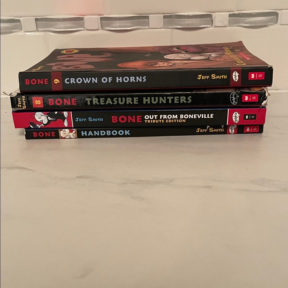 Bone Graphic Novel books in use condition